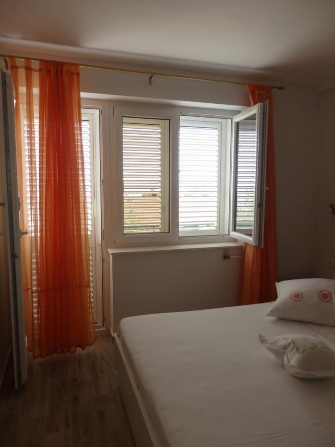Apartmani Stipan Brela Exterior photo
